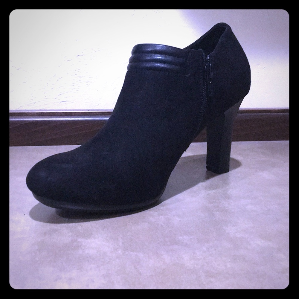 Solesenseability Black Boots Sz 9.5